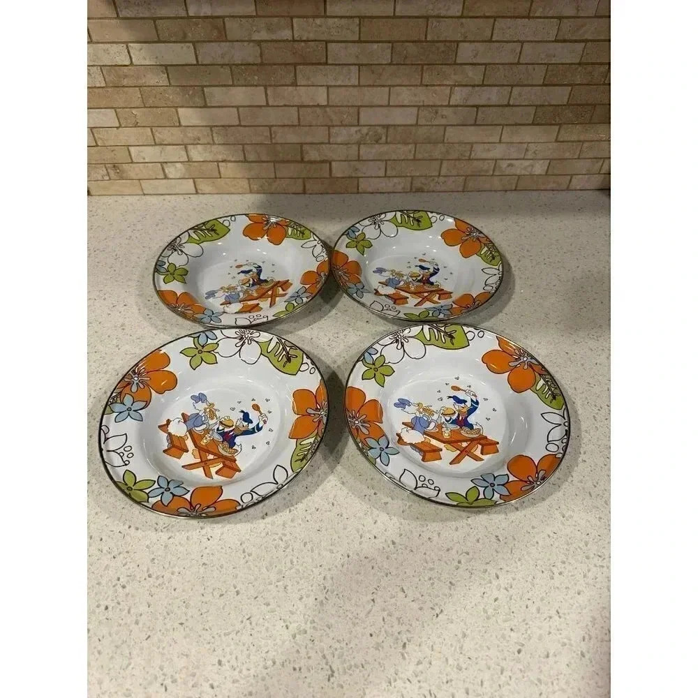 Donald and‎ Daisy salad plates set